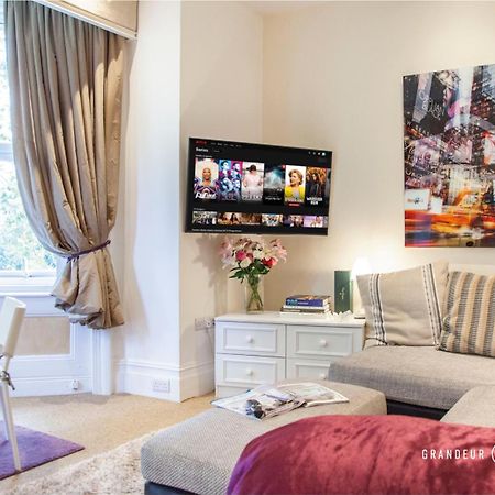 Treetop Suite By Grandeur Property 본머스 외부 사진