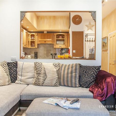 Treetop Suite By Grandeur Property 본머스 외부 사진