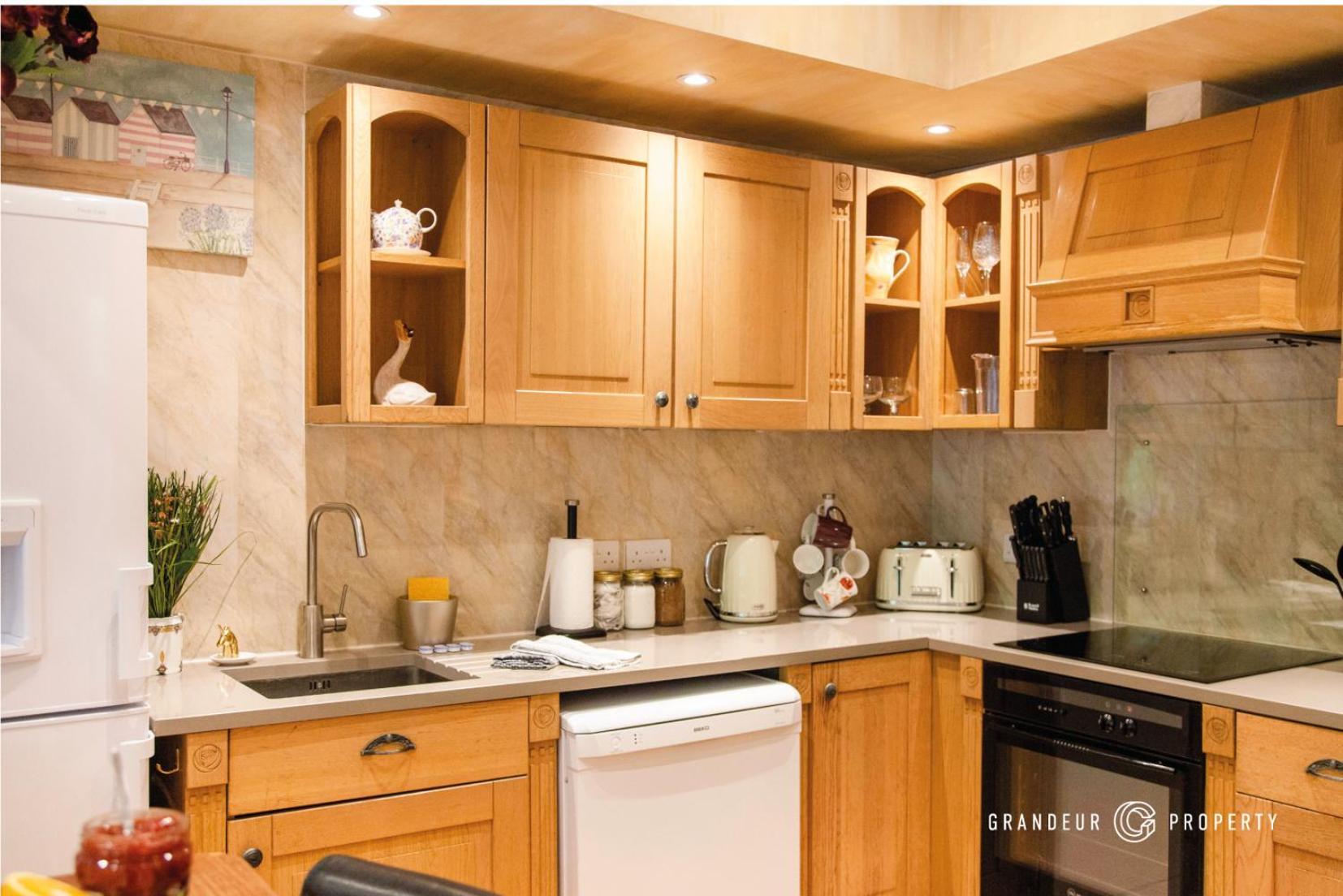 Treetop Suite By Grandeur Property 본머스 외부 사진