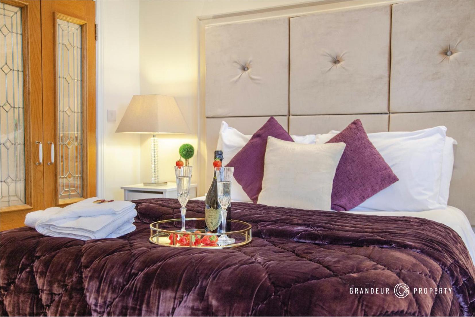 Treetop Suite By Grandeur Property 본머스 외부 사진